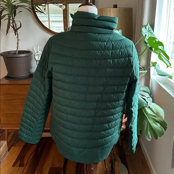NWOT Lululemon Puffer Coat - Picture 3 of 4